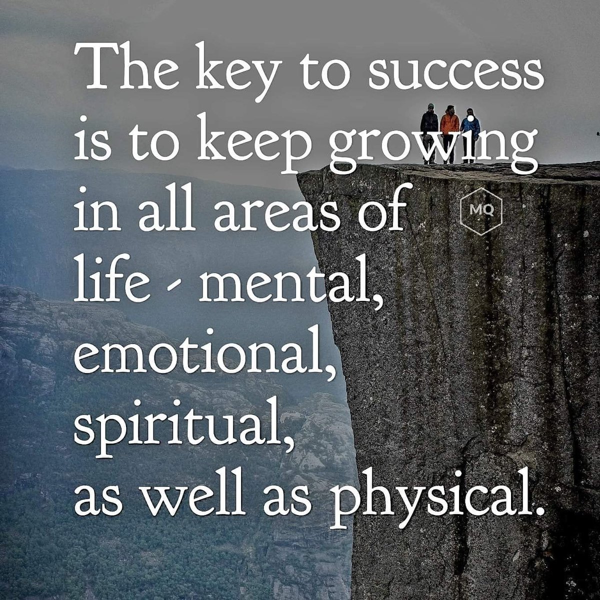 eltondavids25's tweet photo. Got to keep on moving and evolving.  One of the few constant aspects of life is change.. Make it for progression not regression! Top class Friday and weekend ahead #yeswecan #blessed #enterprise#supportlocal #SupportForSports #AllMySportsSA https://t.co/PneaBmqHyo