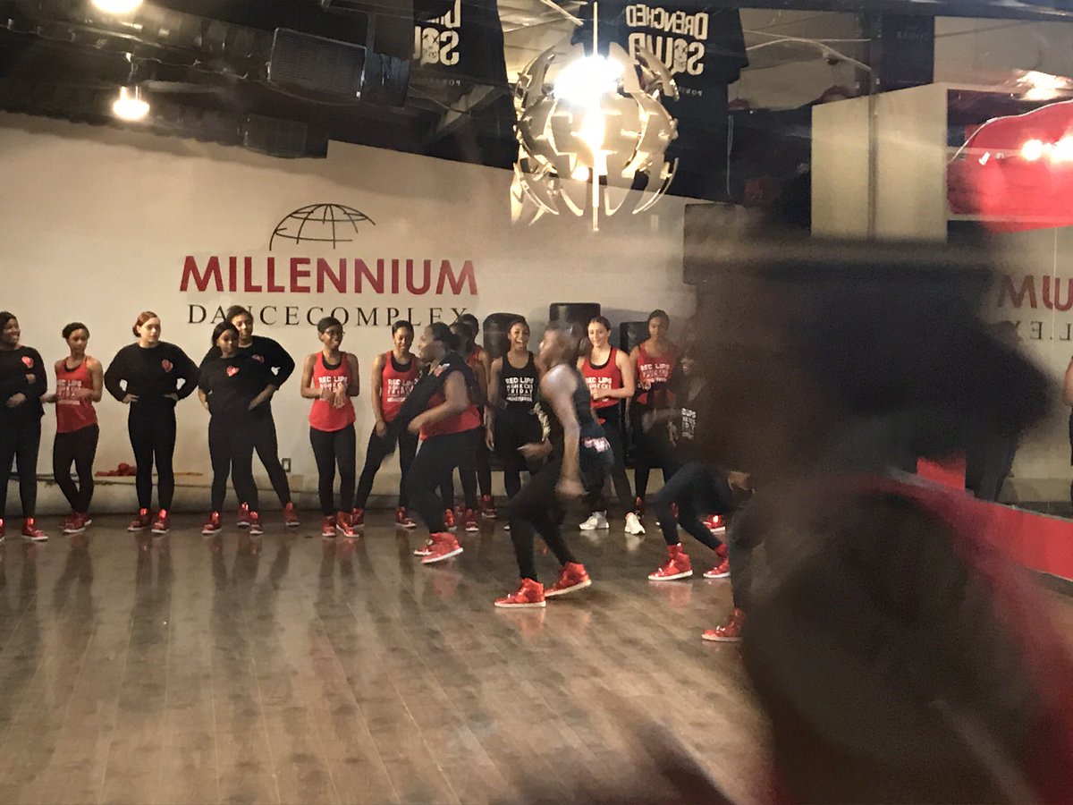 summit_tours's tweet photo. These smiles say it all!!! The gorgeous @CHHSHighstepper had a blast taking a hip hop masterclass from the amazing @MightyMykell at @DanceMillennium today! What a fun way to start off their LA trip! ♥️♥️♥️ #summittravelandtours #cedarhillhighsteppers #mykell #masterclass #latrip https://t.co/d1XNlxlihU