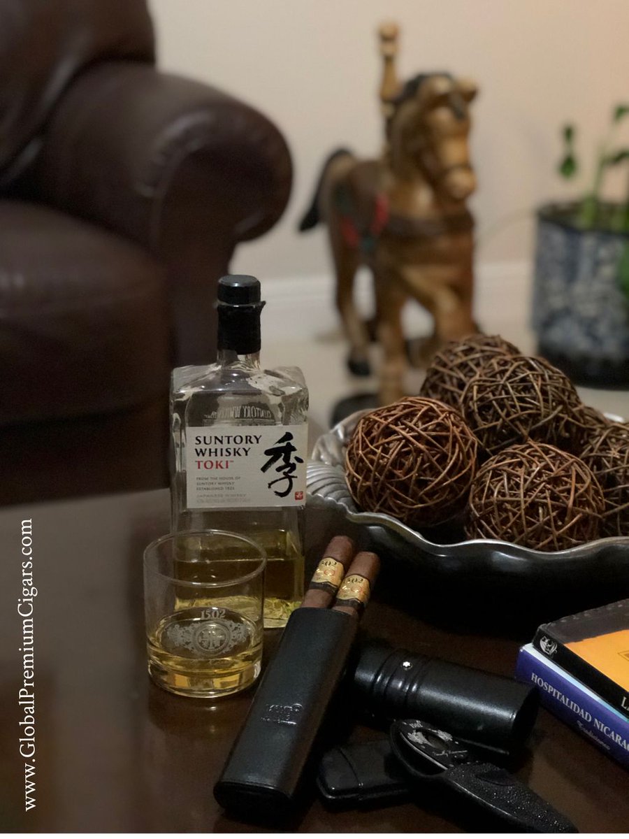 1502Cigars's tweet photo. All the men toys #1502xo #montblanc #suntory @GPCigars @esanchez_3 https://t.co/vWpp2wPMgg