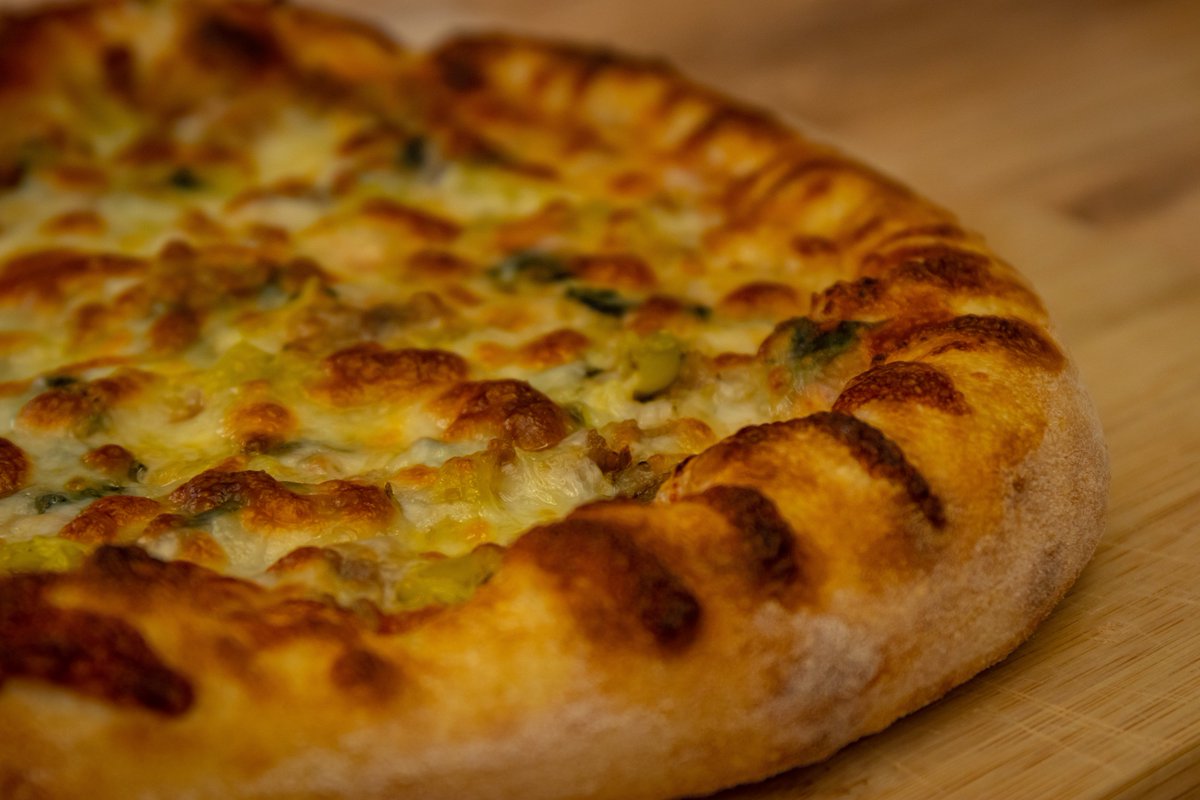 HumanistJames's tweet photo. @lexysavvides @BrevilleUSA Hmm...  What's your vote now that you've had it a while?  I make my neapolitan style pizza in my oven.  On high.  On a stone.  I think I wouldn't mind putting a brick wood oven in the backyard though.  :D https://t.co/sKqLMIc3yV