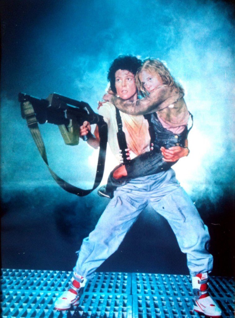 SkipIntroMy's tweet photo. It’s #InternationalWomensDay, so join us tonight at 7:30pm on @BFMradio as we discuss our cinematic heroines, both in front of, and behind the camera. #SkipIntroMY https://t.co/BYQTJfFCsp
