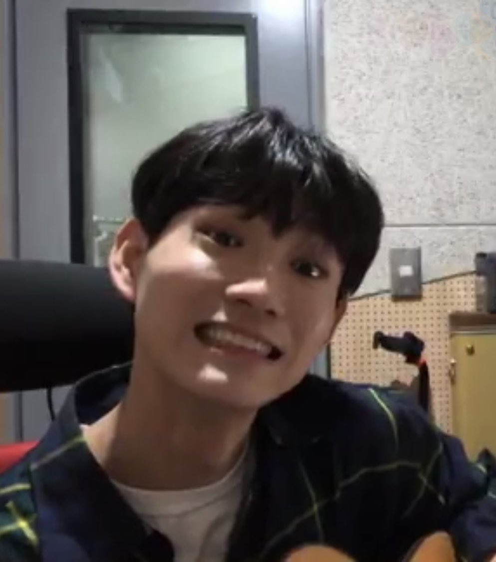 yunsoothings's tweet photo. https://t.co/WdAzf3Ohoj