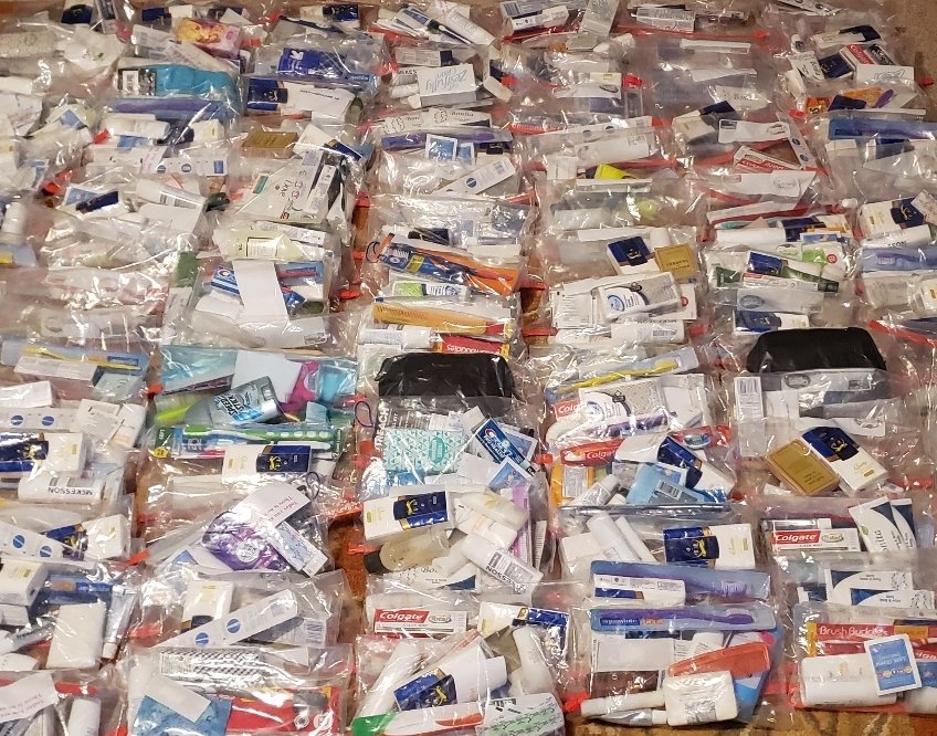 DeuceHands's tweet photo. Blessing Alabama tornado victims with compassion bags #Alabama #tornado #prayers #compassionbags #community #teamdeucehands #nonprofit #donate #lessfortunate  #deucehandsarebetterthanone https://t.co/IJ7sfV1dM7