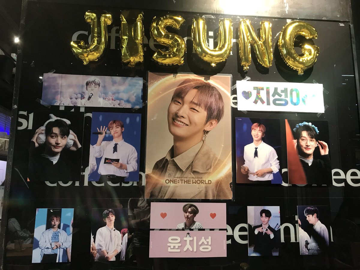 sseongaroo's tweet photo. Thank you @LSkycafe for organizing! The deco is so pretty 😍😍 forgot to take a pic of the sleeve )): #Limitless_SkyCafe https://t.co/4vNEHJGOMG