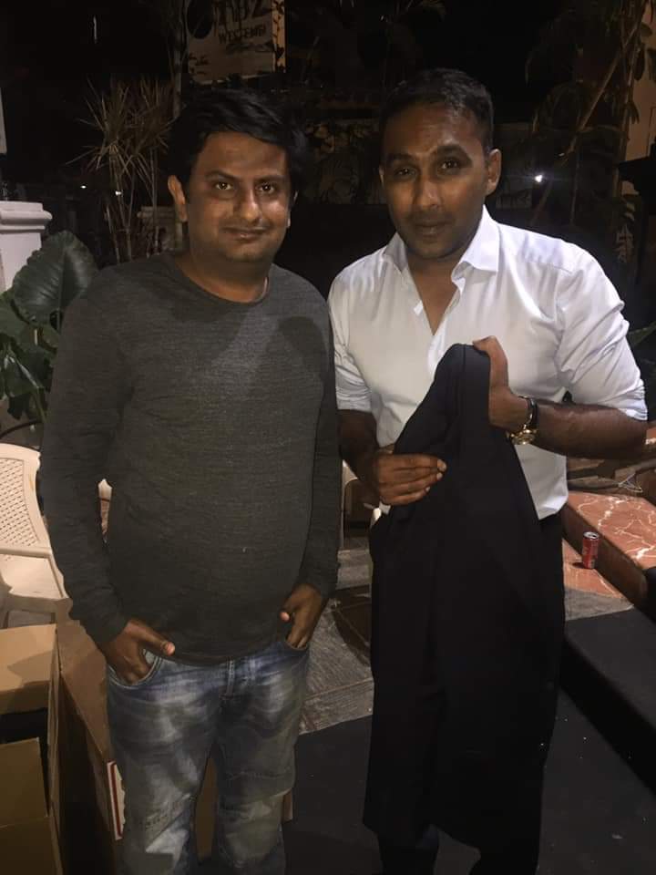 BollywoodBoy's tweet photo. With Sanga and Mahela at Ministry of Crab at Mumbai. https://t.co/FQCR7M0Mtr