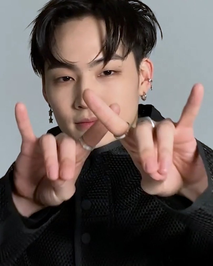 Avventura9's tweet photo. Avventura 갓세븐 재범 이어링 반지 
Avventura twisted earring.
📍https://t.co/7xbz0yFien
#갓세븐 #재범 #got7 #JB
Avventura  layered 3 gem ring
📍https://t.co/ICEVrQHuRZ https://t.co/OcmytJWeLs
