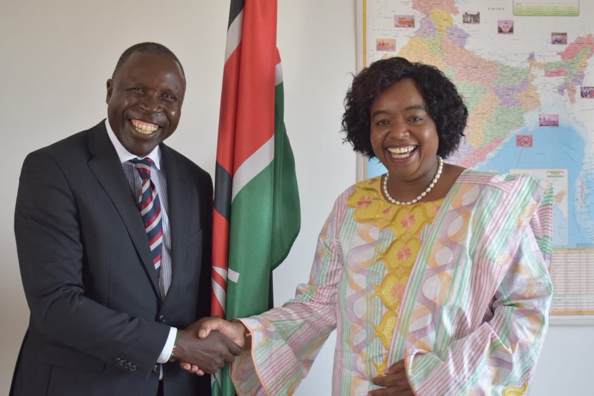 WajirTweep's tweet photo. Willy Bett the guy who was heavily involved in the maize scandal and was fired as CS for Agriculture for being corrupt is now Kenyan's ambassador to India. Why is @UKenyatta lying to us that he's fighting corruption? #ScandalsDiary #brekko #MaishaConcertFriday https://t.co/uTQWHEwHbk