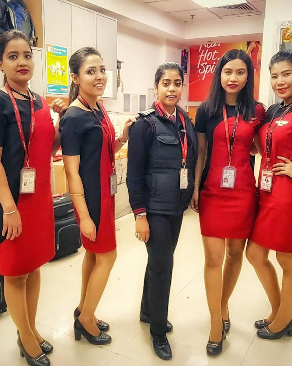 Spicejet On Twitter This Womensday Let S Go Behind The Scenes To Look At The Typical Day Of A Spicejet Cabin Crew Follow Our Instagram Stories Through The Day Featuring Crew Members From