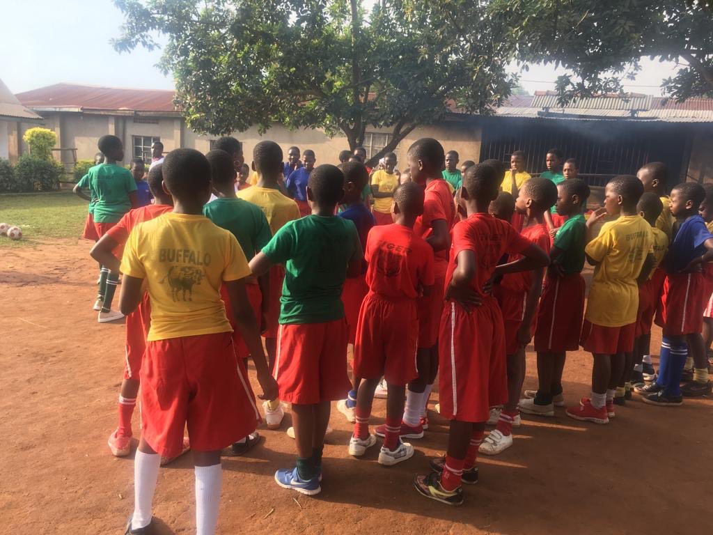jeansseninde's tweet photo. To kick start off this campaign, the 1st school and district is Kidde Primary School located in Wakiso district, Kasangati. 

We want to support and inspire young girls from grassroots to play ⚽ + 🎓 
#10districts
#10Schools
#10girls
#10educationopportunities
#CreatingForWomen https://t.co/kyOmMPhiWW