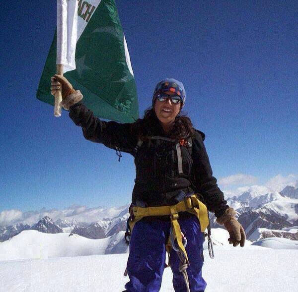 momentmemori's tweet photo. #Pakistan #InternationalWomensDay
#HappyWomensDay2019 https://t.co/HdJkehQuYI