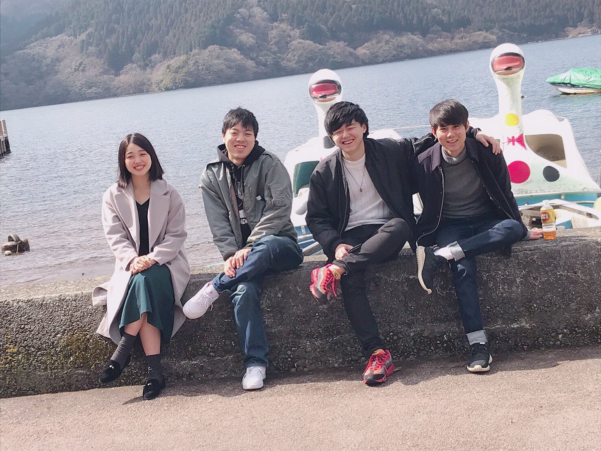 lundi_n's tweet photo. 追いコン

3/4-5は箱根にて追いコンでした！
ロマンスカーでの展望席でテンション爆上げの4年生は最後まで元気いっぱい💪
人数は少ないながらも1人1人のクセの強さで4年間サークルを盛り上げてくれました😭
卒業してからもタイミングがあったら来て下さいね！4年間ありがとうございました！ https://t.co/gzcHItA69w