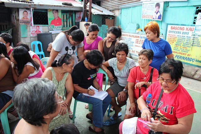 GLTNnews's tweet image. By using @GLTNnews #landtools #land acts as a link to increase #BalanceforBetter #womenlandrights and decrease poverty, increase #foodsecurity and other #sustainable land uses for women and girls #IWD2019