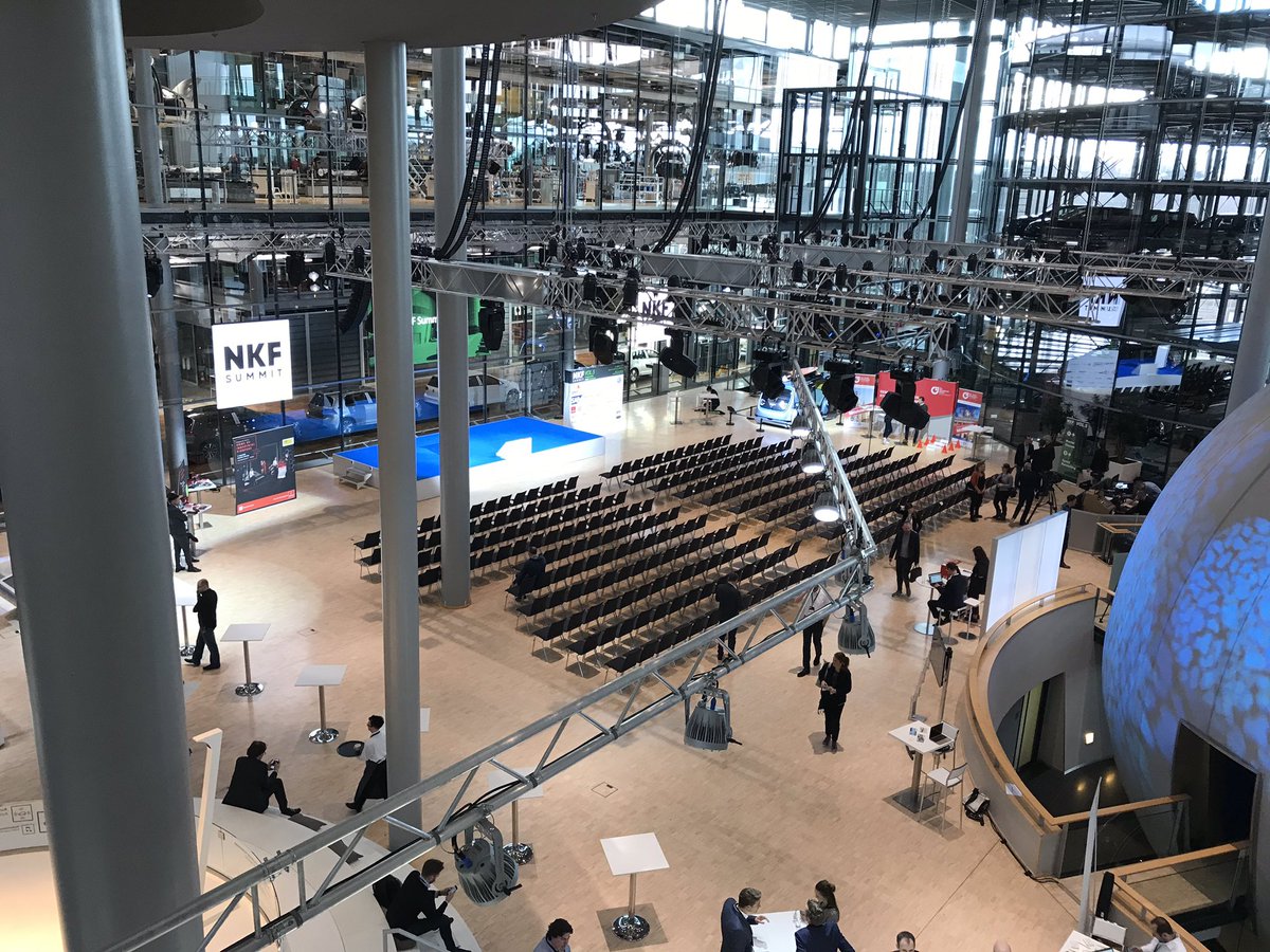 USei64's tweet image. Gleich geht’s los ... #NKFSummit #sapdd...Konferenz meets Production ... genial