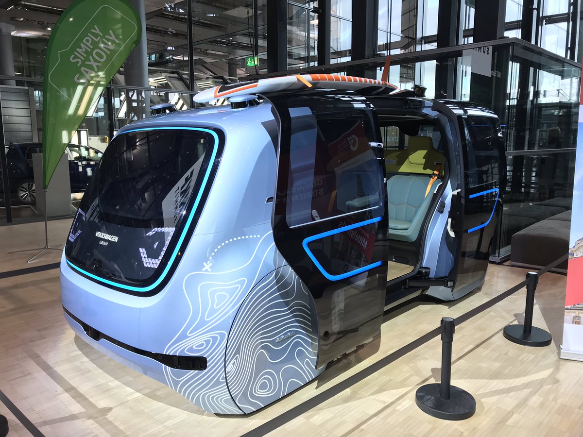 USei64's tweet image. Gleich geht’s los ... #NKFSummit #sapdd...Konferenz meets Production ... genial