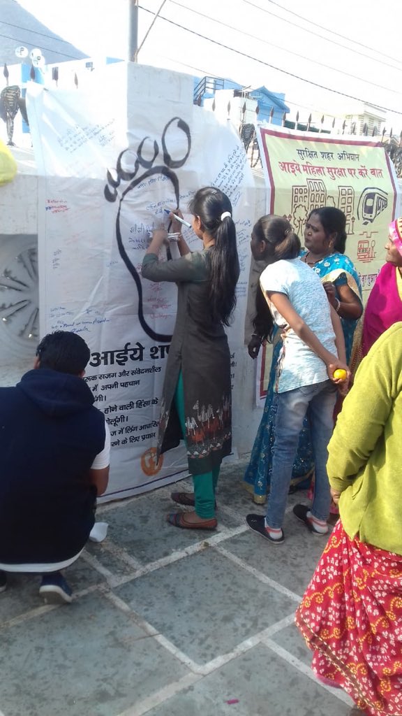 PerennialPeace's tweet photo. When the youth determine to make the cities safer for women and girls , it gives great hope and way ahead for #IWD2019⁠ ⁠ #HappyWomensDay2019 with @PRIA_India @FoundationMf https://t.co/FbC7as7wVE