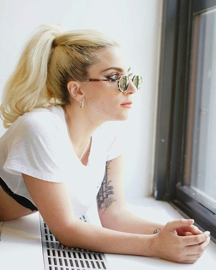 PelagioRea's tweet photo. @ladygaga appreciation post https://t.co/X1D3QXvFag