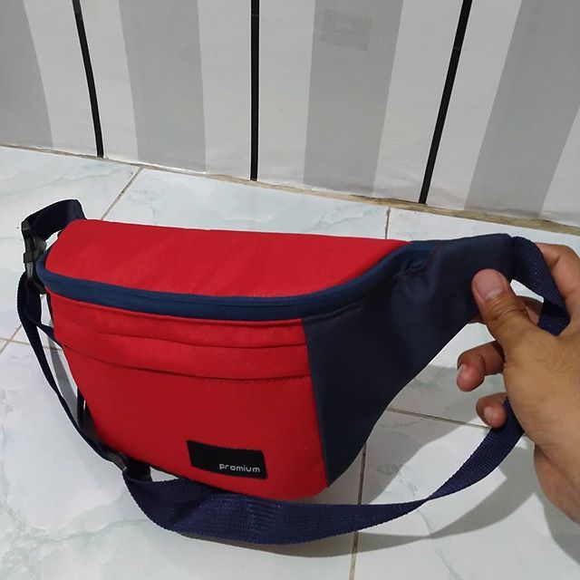 alfanur_rizal's tweet image. Prototype versi warna revisi yang ke-6 kalau gak salah, sampe lupa.
.
Saking banyaknya prototype tas kamera @parampa_inc demi dapetin produk yang sesuai
.
#taskamera instagram.com/p/BuvImt_l2fj/