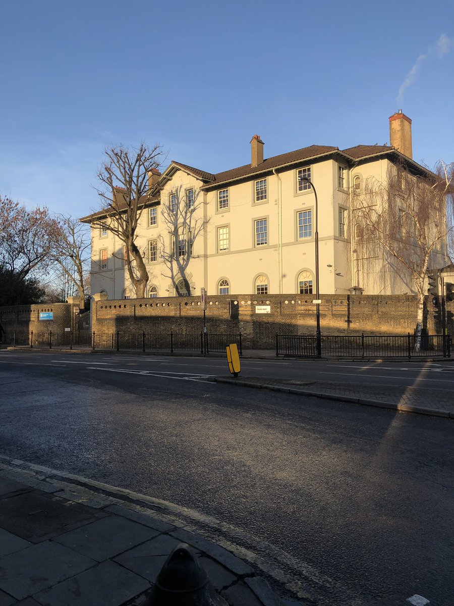 mrletissier's tweet image. So much better commuting in the daylight and even a bit of sun! @NBHSchool looking amazing. #SpringInMyStep