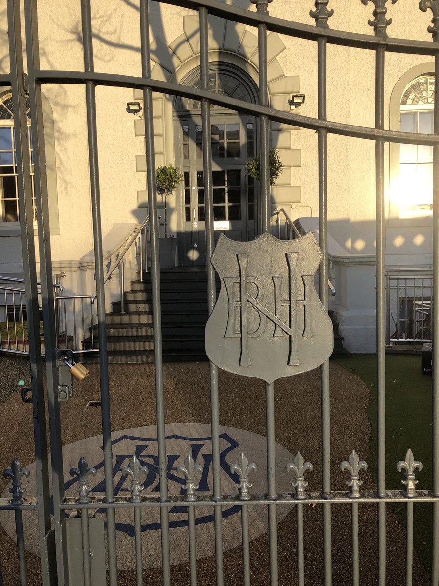 mrletissier's tweet image. So much better commuting in the daylight and even a bit of sun! @NBHSchool looking amazing. #SpringInMyStep