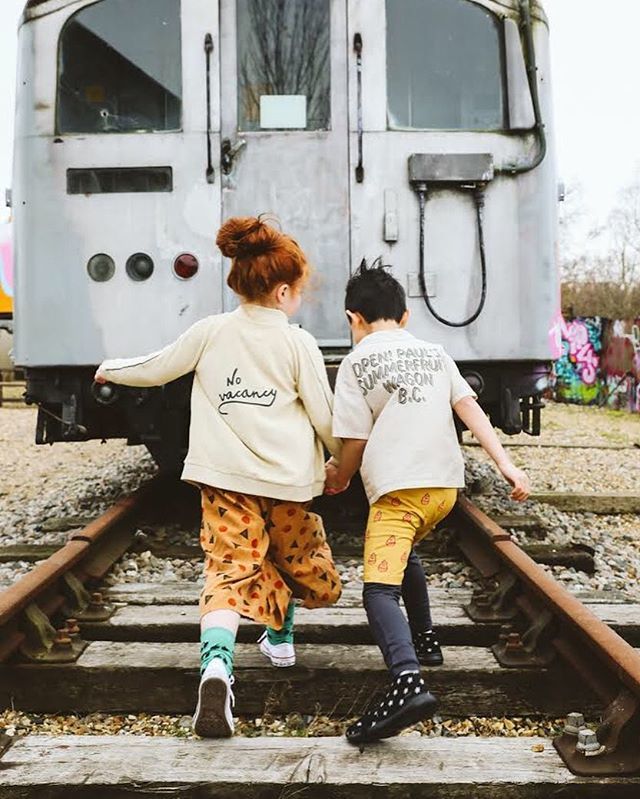 annacascarina's tweet photo. THE MAGAZINE IS LIVE - link in bio
THE HAPPINESS ISSUE!
As with every issue yesterday was the most stressed I’ve felt for a long time. But. It’s all done and I’m immensely proud of it. 
This is my most favourite shot from our ‘Hooligans’ fashion story sh… https://t.co/cySiVHLWjL https://t.co/sk5E1TBL2b