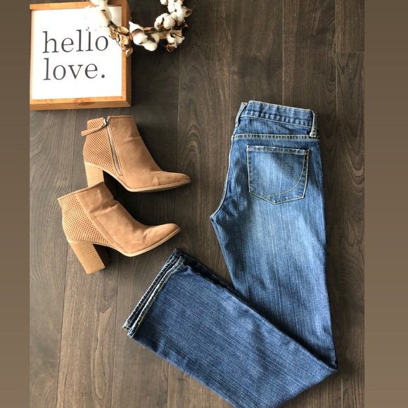 LisaCollins333's tweet photo. So good I had to share! Check out all the items I'm loving on @Poshmarkapp #poshmark #fashion #style #shopmycloset #freepeople #paperdenimcloth: https://t.co/WkBvHp6wdD https://t.co/tDDpSFaI9F