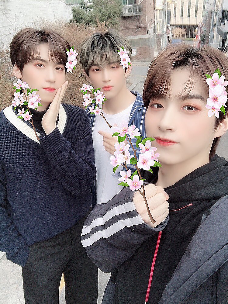 official_ONEUS's tweet photo. [#시온]
막냉이가 엉아들 놀아주기2
진짜 너무 착한 나😎
(후훗 다들 귀욤뿜뿜해졌군*>~<*) https://t.co/ghGTbyNDxy