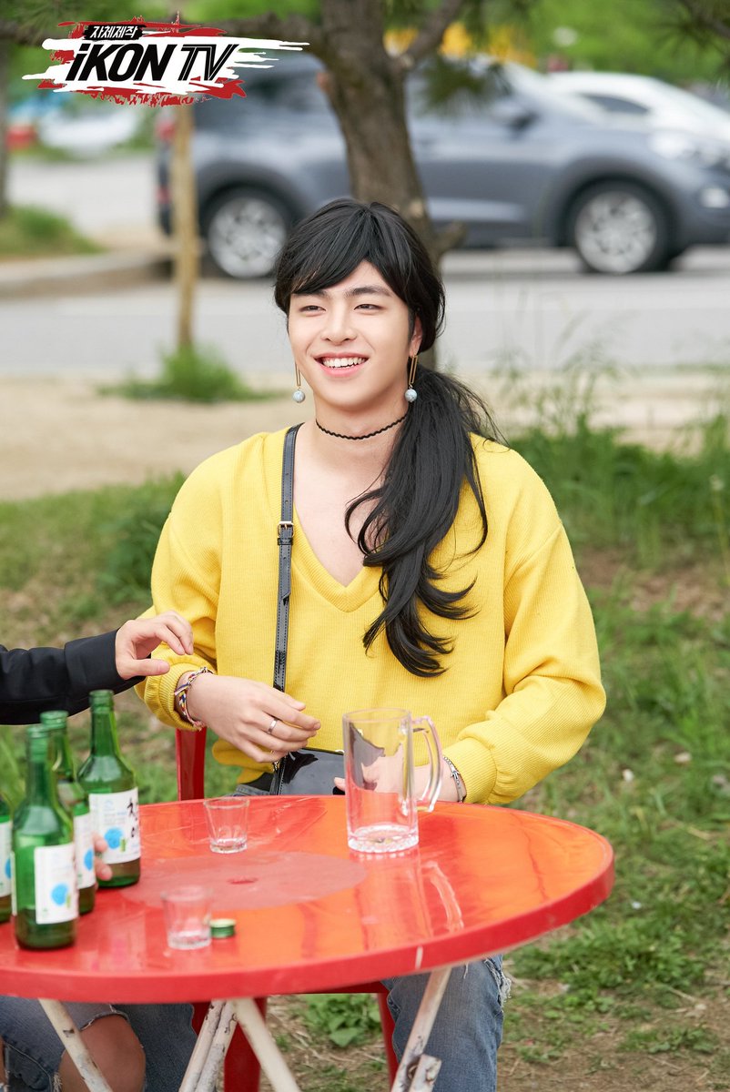 We shouldn't forget Junhee's beautiful smiles too.  #JUNHOE  #JUNE  #iKON  #구준회  #준회  #아이콘  #ジュネ