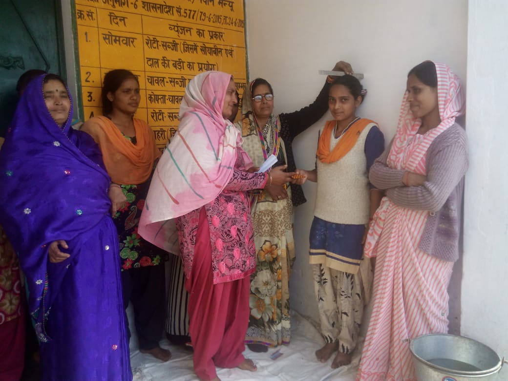 PBulandshahr's tweet photo. महिला दिवस की कुछ झलकिया जनपद बुलंदशहर से जहा पोषण पखवाडा की शुरुआत किशोरी दिवस से की गयी है |
#POSHANPAKHWADA
#POSHANABHIYAN
#SWASTHBHARATPRERAKS
#MOWCD
#ICDSUP
#TATATRUST https://t.co/X3YOQDZkvk