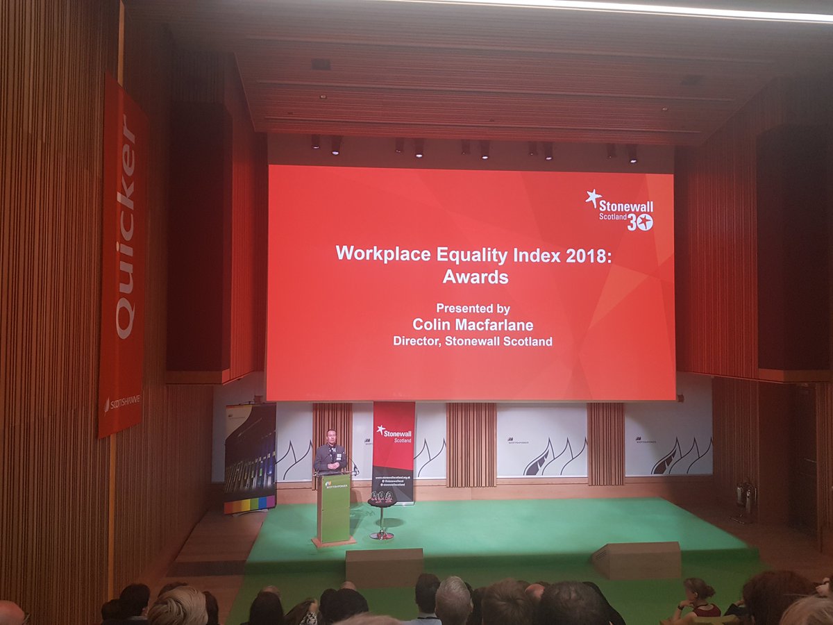 allyson_bennie's tweet photo. Had a good night with @BruceArell learning how global companies can lead the way changing hearts and minds accross the world #comeoutforchange #drivediversity #enterpride https://t.co/MwffiGJlLU