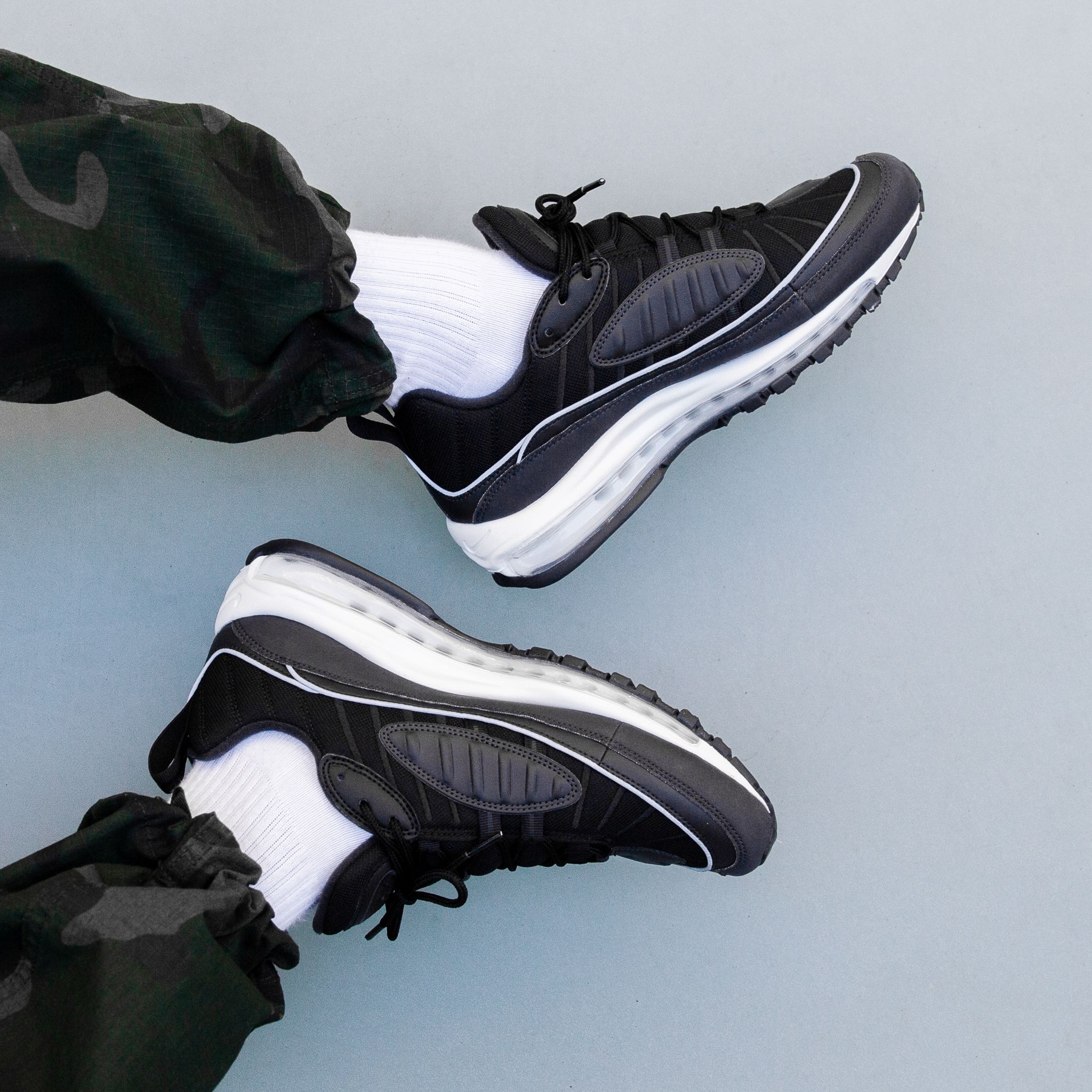 air max 98 oil grey on feet