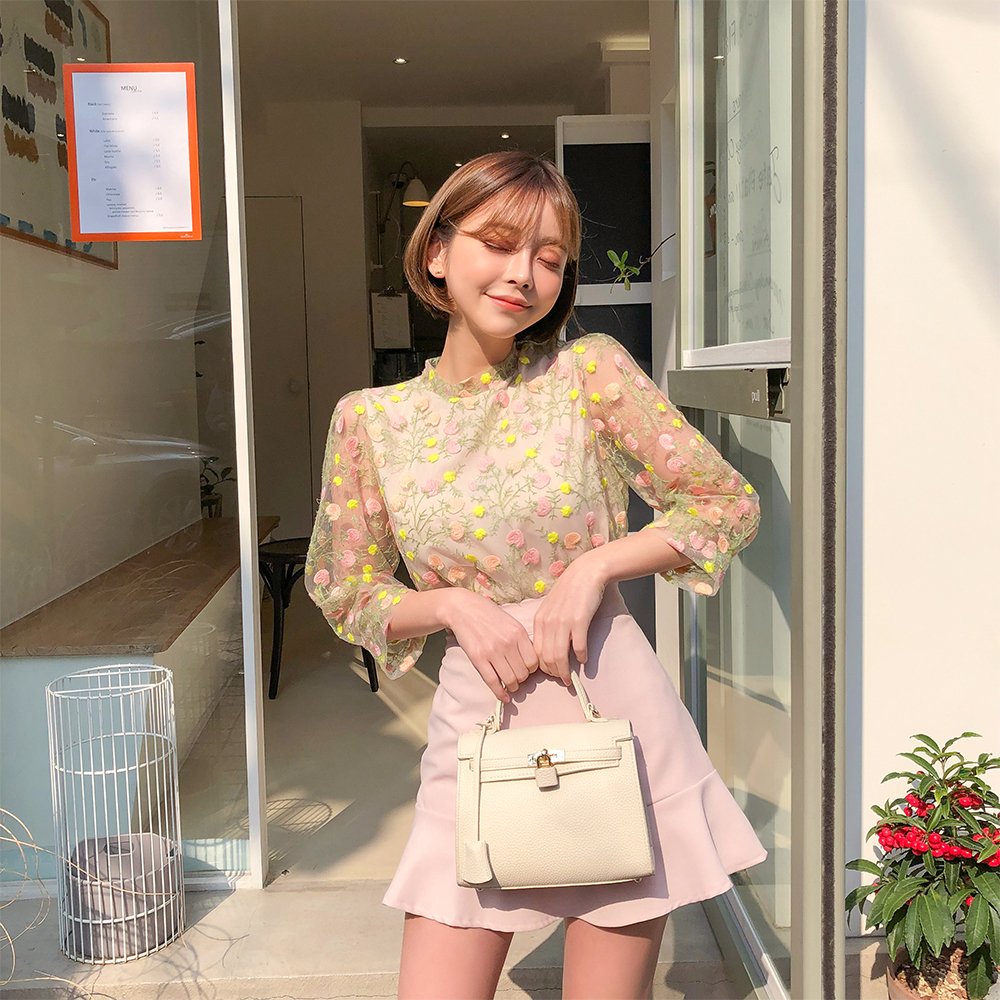 Chuu Japan 暖かくなってきた今年の春もオフショル気分 こちらの新作は3月中旬に登場予定 Chuu 韓国通販 T Co Brllh8svlr Twitter