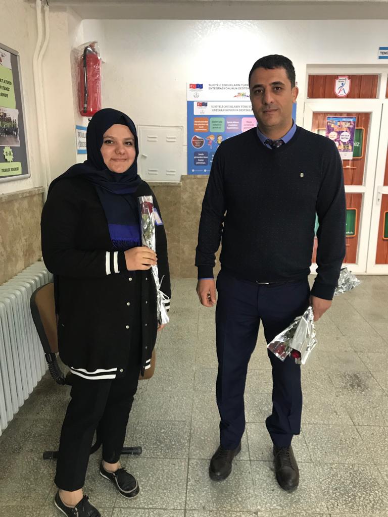KADIN, ANNEDİR, EŞTİR, EVLATTIR
KADIN ,YUVADIR ,GELECEKTİR 
Değerli öğretmenlerimizin #8martdunyakadinlargunu kutladık. Tüm Kadınlarımızın analarımızın kardeşlerimizin Kadınlar Günü Kutlu Olsun.