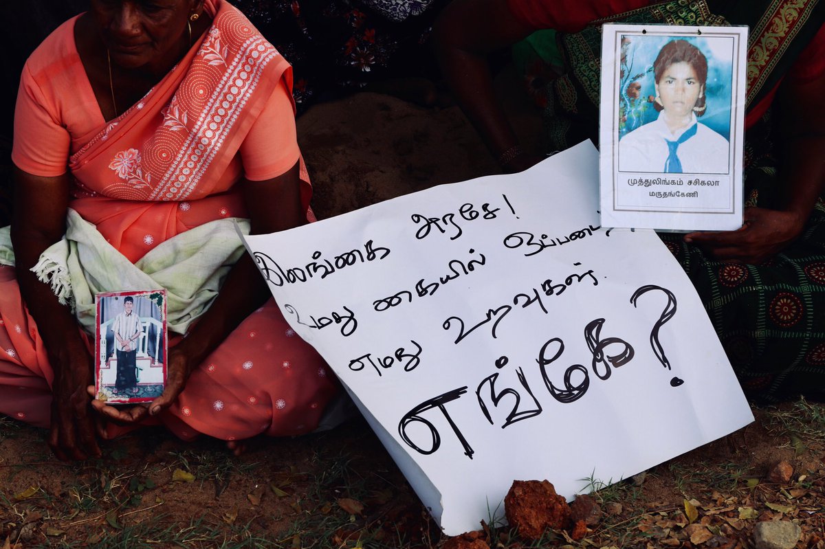 vindib_'s tweet photo. I cannot help but think of these women, their courage and determination, and how state and society continue to fail them. Hold each other up. We’re in this together ✊🏽#fieldnotesfromjaffna #iwd2019 https://t.co/ON4Lu0VWRx