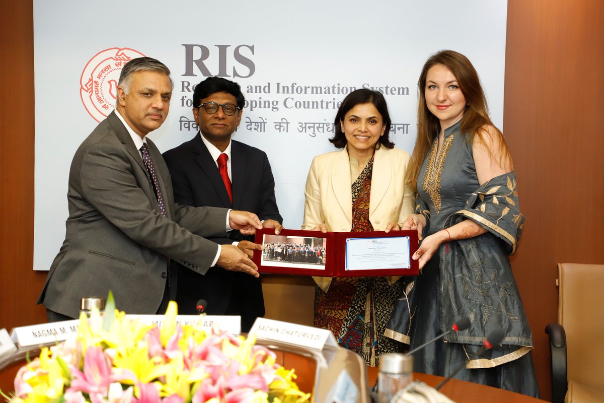 RIS_NewDelhi's tweet photo. RIS Congratulates to all the @ITECnetwork #IEIDP2019 participants for their hardwork & dedication in completing #ITEC Capacity Building Programme on International #Economic Issues and #DevelopmentPolicy #IEIDP. @MEAIndia @Sachin_Chat @AmbMoKumar @sabya_saha @SenseandC_sense https://t.co/RQGSHeyNWf