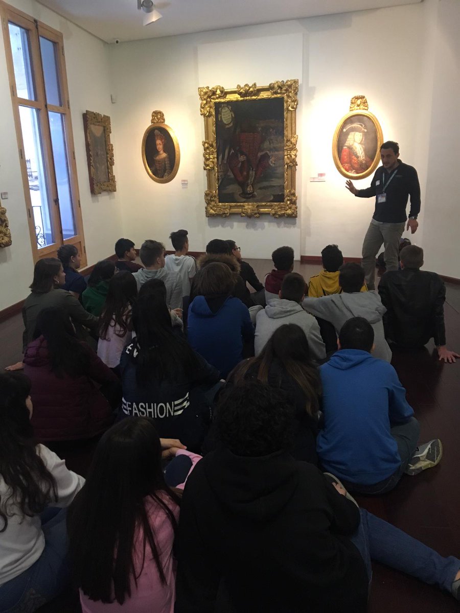 QTMariola's tweet image. Genial #excursionescolar en @XativaTurisme una ciudad que irradia historia en cada esquina. Hoy además, hemos conocido el papel de una gran mujer como fue Lucrecia Borja 🙌 aprende, disfruta y conoce tu historia 😁