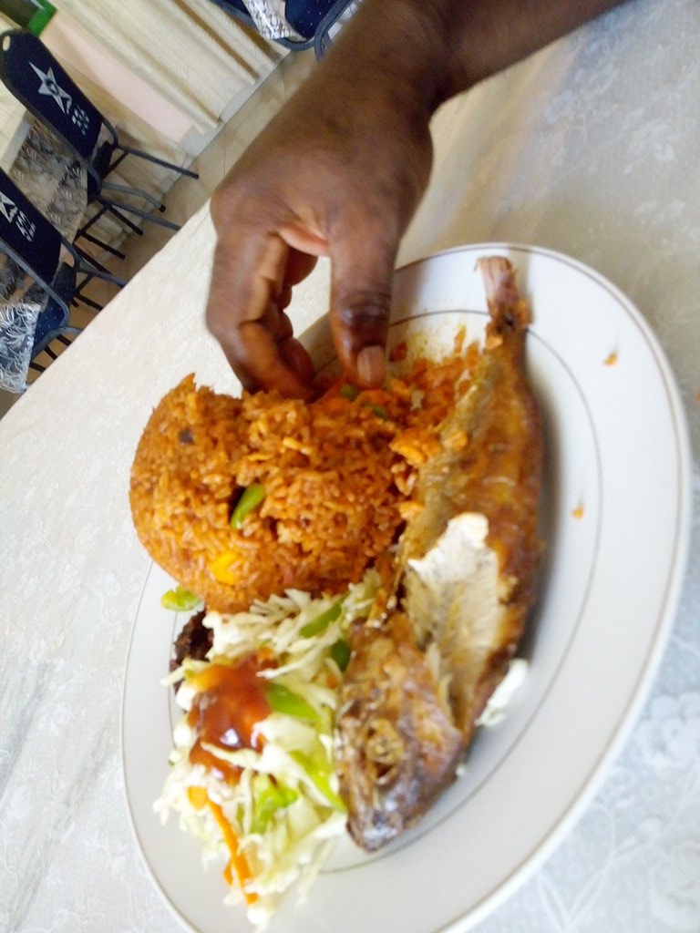Kafui4k's tweet photo. Just got served #GhanaJollof #TuozaFi - @Djangogirlswa
#WaWeDey #WaWeDeyCome https://t.co/XB8SJYikAP