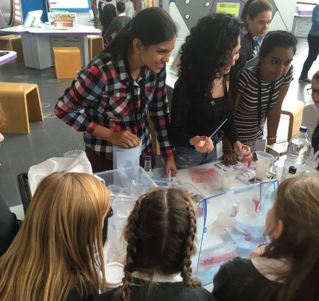 UofGMScMedGen's tweet photo. #Mygsc 🧪🧬🍓#STEM https://t.co/5t2MRh3Xb9