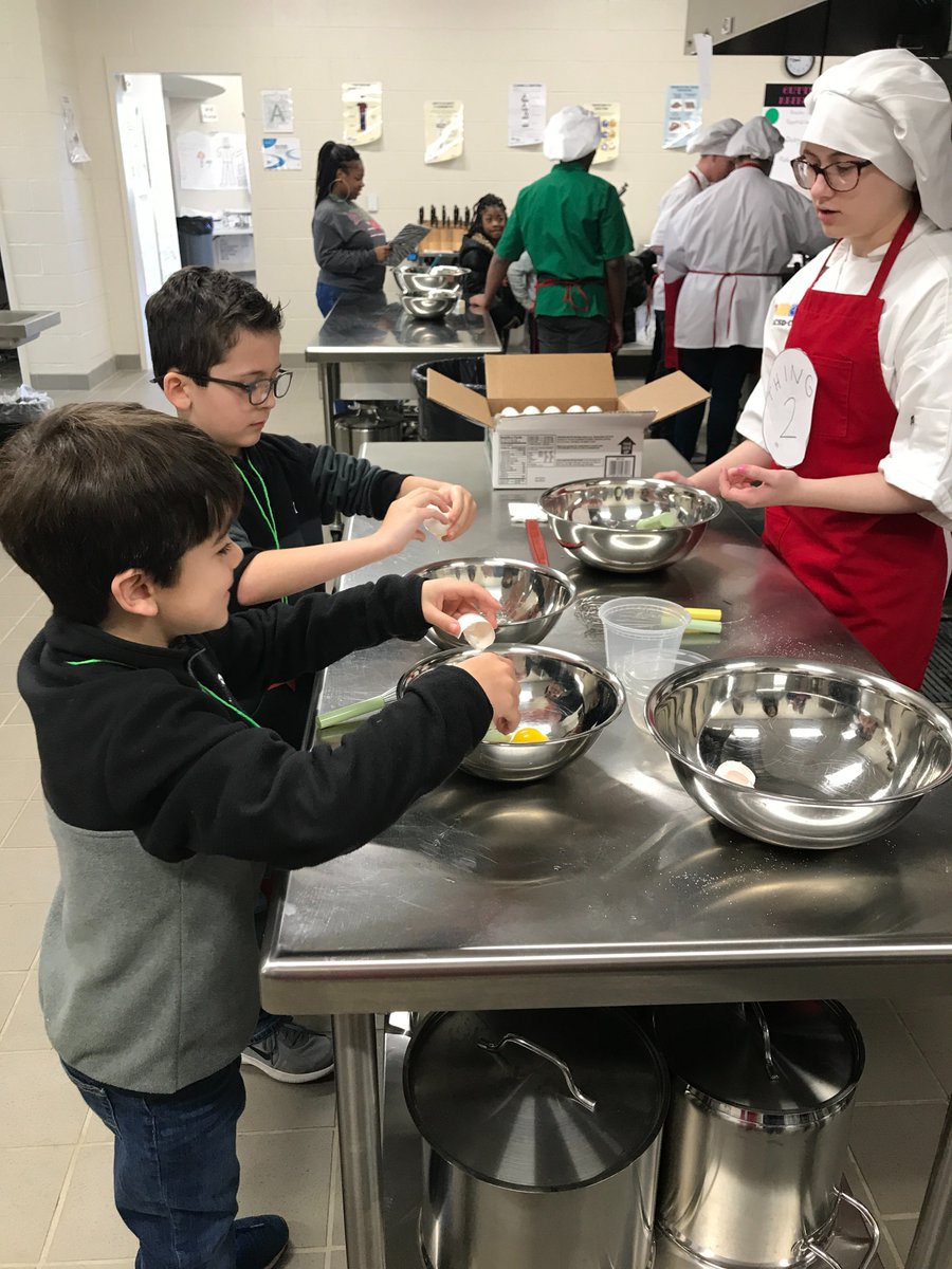 2nd Grade Merit Students from New Hope Elementary came out Wednesday to help Culinary Students practice their #DrSeuss skills. We made Green Eggs &amp; Ham and Chocolate Chip Cookies! <a href="/LCSD_MS/">Lowndes Co. Schools</a>