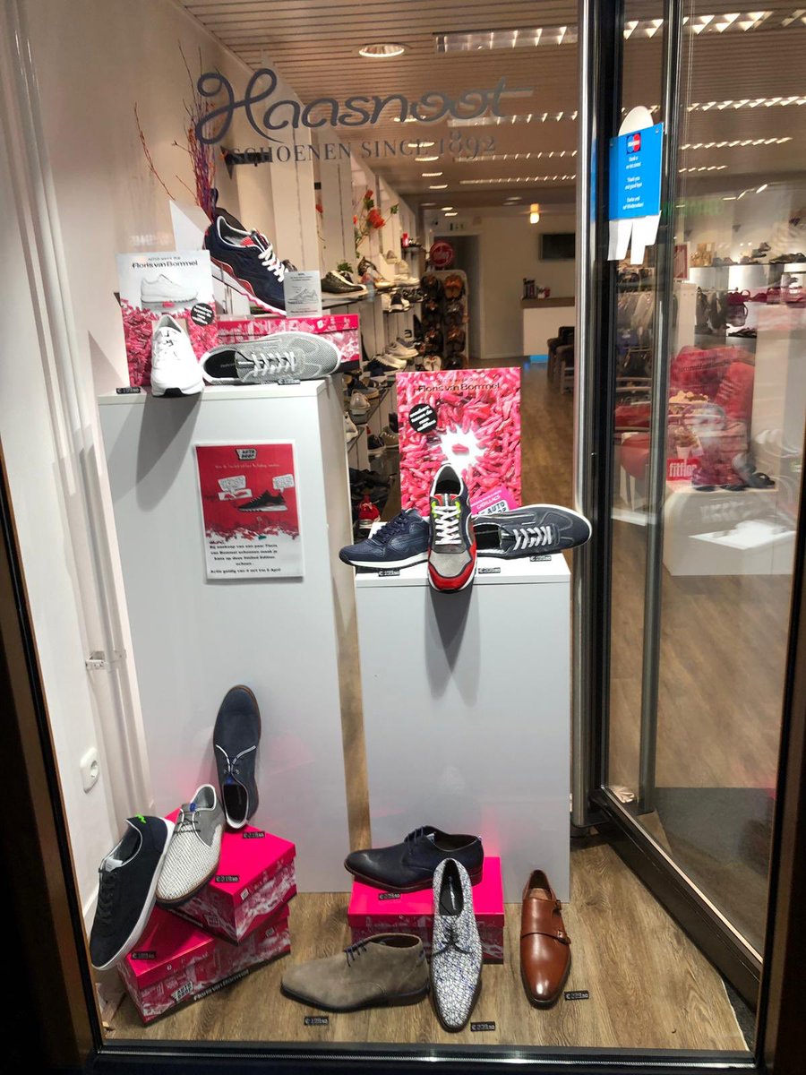 Wist jij dat je van 4 maart tot 6 april bij aankoop van een paar Floris van Bommel schoenen ook kans maakt om deze limited edition te winnen? 😍💕👌#HaasnootSchoenen #Autodrop #Zeezijde