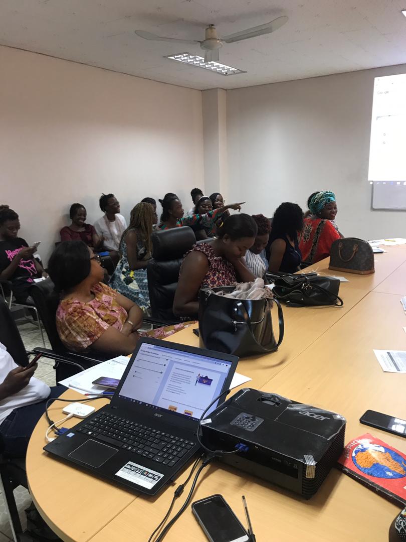 AfricanWITS's tweet photo. Jour 3
▶atelier Facebook
▶ Atelier marketing digital
▶ Atelier création de visuel
▶ Atelier LinkedIn
Restez scotchés pour le début de la cérémonie de clôture du festival femme numérique 1ere édition 2019 à 15h30 .
#FFNUM
#FFNUM2019
#Africanwits
#Autonomisationfemme https://t.co/hNe2kpJibd