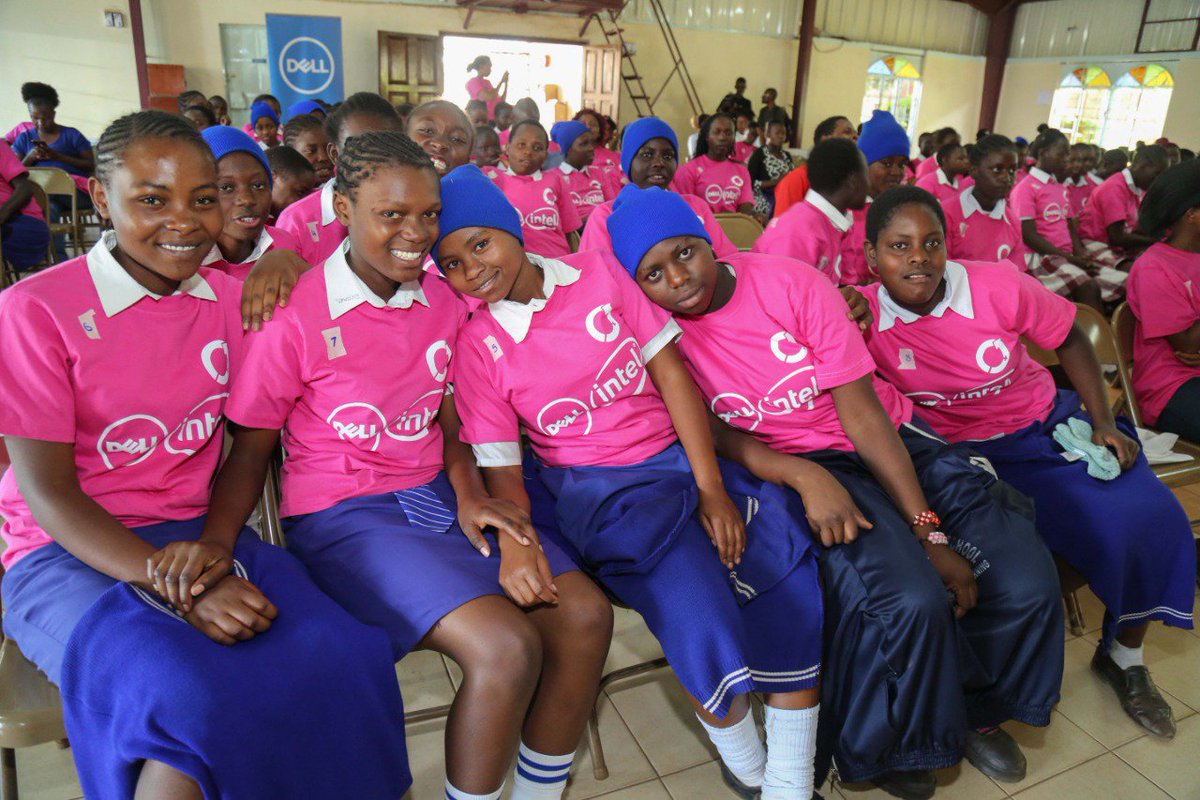 BintyGakii's tweet photo. Dell Technologies Kenya Team took time out today to mentor 300+  young girls and boys from different schools across Kibera for #IWD2019 #Balanceforbetter #lifeatdell #diversityatdell #womenintechnology #girlsdogood https://t.co/KsC9cY8d3Z