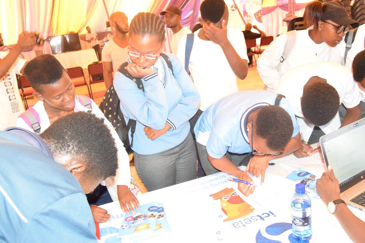 MictSeta's tweet photo. Young people are optimistic and eager to explore possible career opportunities available in the exciting sector of Media and ICT at the "Youth Career Expo" in Soweto. The MICT SETA will continue to make information and opportunities equitably accessible. #CareerExpo #MICTSector https://t.co/AsZYmGG3Dr