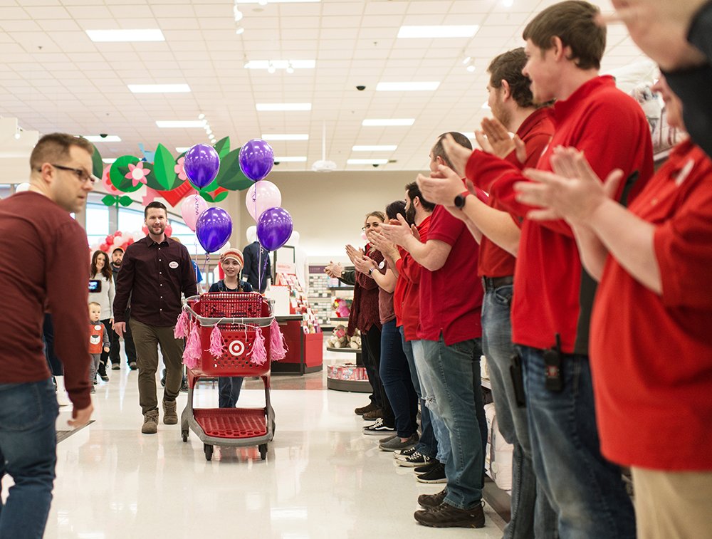 TargetNews's tweet photo. Our Lino Lakes, MN @Target team was honored to host a shopping party for an amazing girl named Maddie, who used her @MakeAWishMN wish to bring toys &amp; smiles to other kids battling illness. Read her story: https://t.co/Rr5atlZLNe 📸: Quoc Nguyen https://t.co/2r4v51fM8l