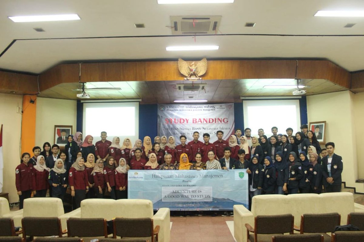 himenIBN's tweet photo. Hari Pertama

Study Trip Goes To Malang
•Universitas Widyagama Malang https://t.co/H7psRzXAhF