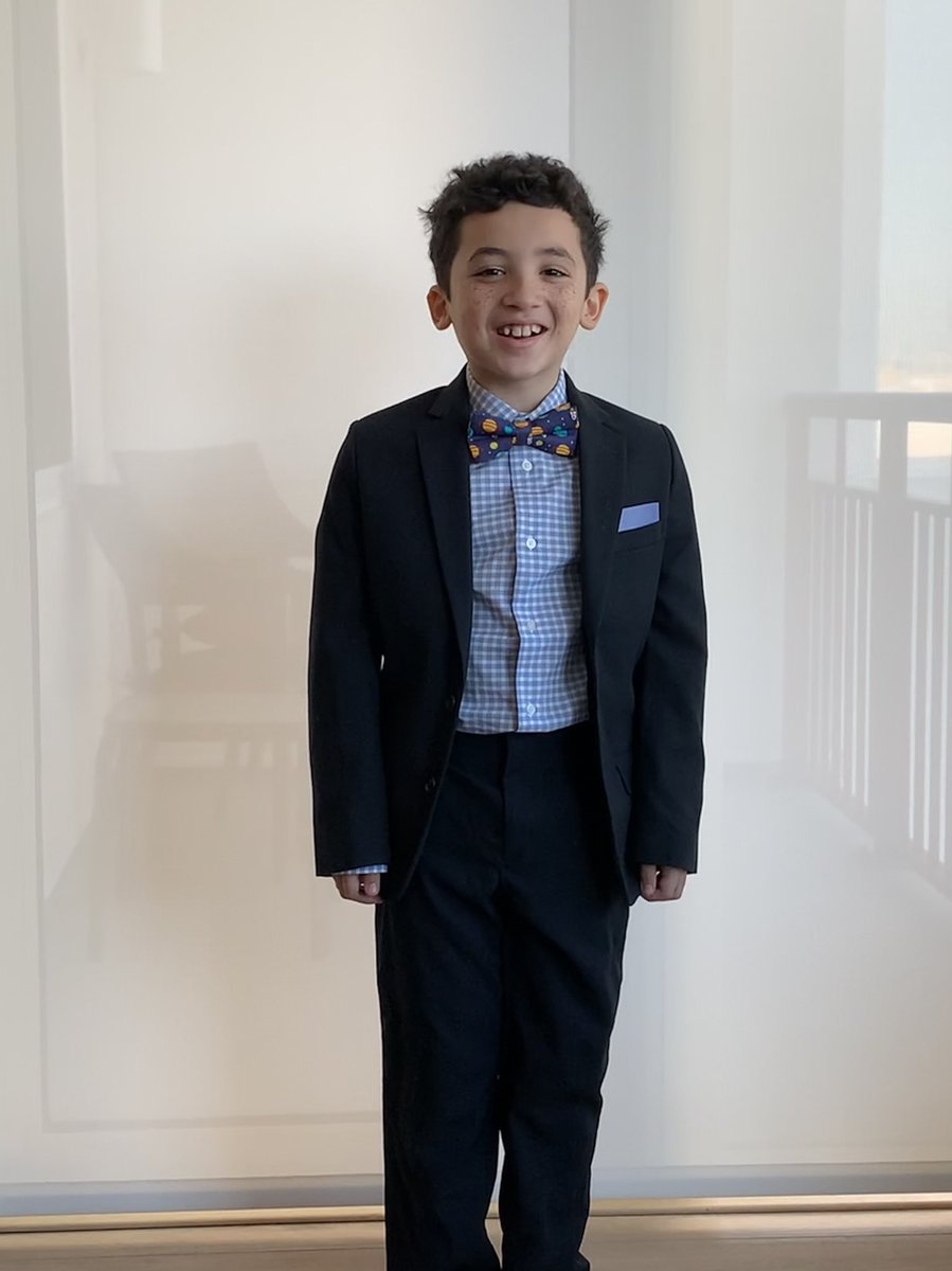 taranhayes5's tweet photo. When the teacher makes learning fun and exciting and celebrates their student’s creativity, you get a kid who insists on wearing a suit to his writing celebration. Thank you! @learntolove914 @Claremont_News https://t.co/WdnWo14zEV