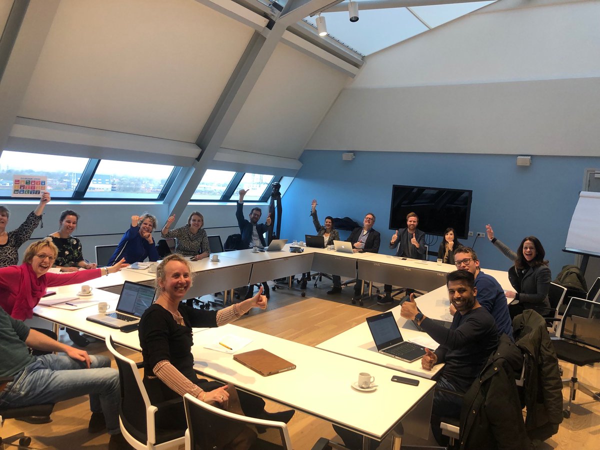 met_Swoeng's tweet photo. Friesland maakt zich klaar om de SDG's vd @De_VN_ al in 2028 te behalen ipv in 2030! Volgende wk do tijdens het congres #SDGFryslan laten we weten HOE. Gisteren laatste bespreking over workshops.  Samen met @marlisevroom organiseer ik de workshop Voeding. https://t.co/7UJT5LuHAc https://t.co/KZogF1CgM4