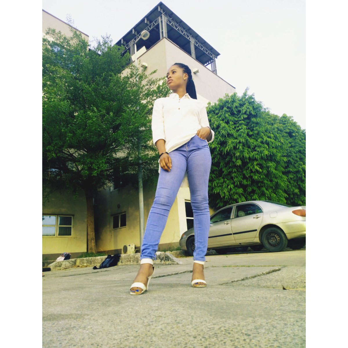 Jaycie_lead's tweet photo. Good Morning Fam๐
#TGIF #Jaycie #Jaycie_lead #Cuterist #GuitarWorld #AfricanFemaleGuitarist https://t.co/SBJgVVaF7k