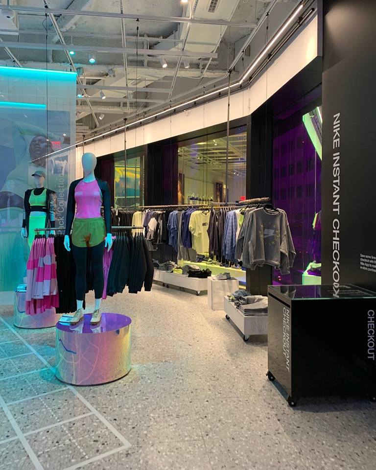 Theoneoff's tweet photo. Instant checkout @nike #Innovation - #TOOonTour https://t.co/mBklgu435I