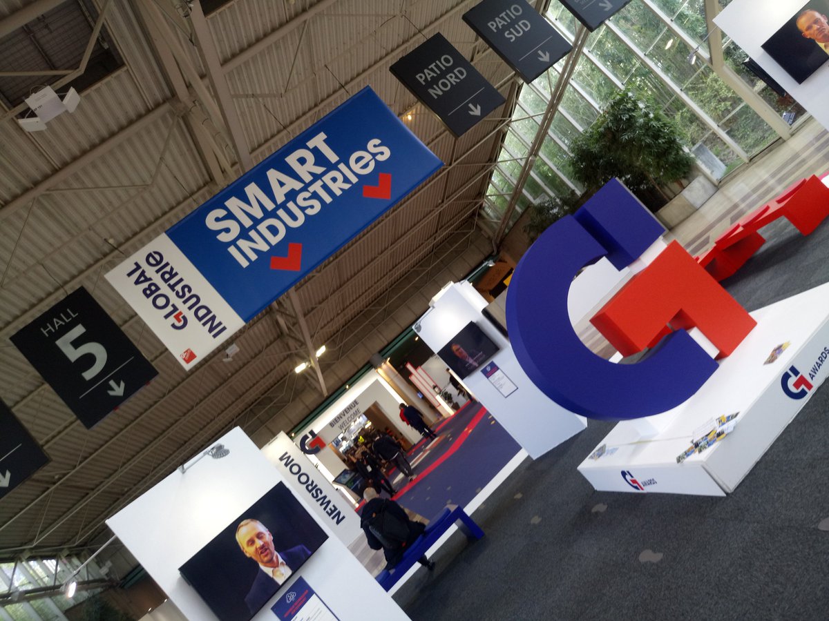 apizee's tweet photo. Dernier jour du salon @smart_industrie. Notre équipe est toujours là pour vous accueillir. N'hésitez pas à venir sur le stand 4K120BIS pour échanger sur vos projets et profiter de nos démos #Industrie40 #remoteassistance #videoassistance https://t.co/6o1TipyqdM