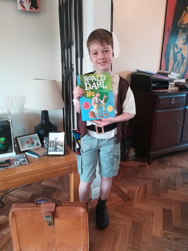 #WorldBookDay <a href="/HTSchoolCookham/">HTSchoolCookham</a> <a href="/cookham/">Cookham Community</a>. Always a fun day! <a href="/MediaHub_UK/">Sarah P and Sarah R</a> @BizGirlsNetwork